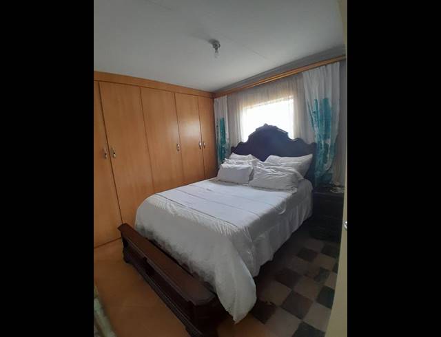 2 BEDROOM HOUSE FOR SALE IN LOTUS GARDENS